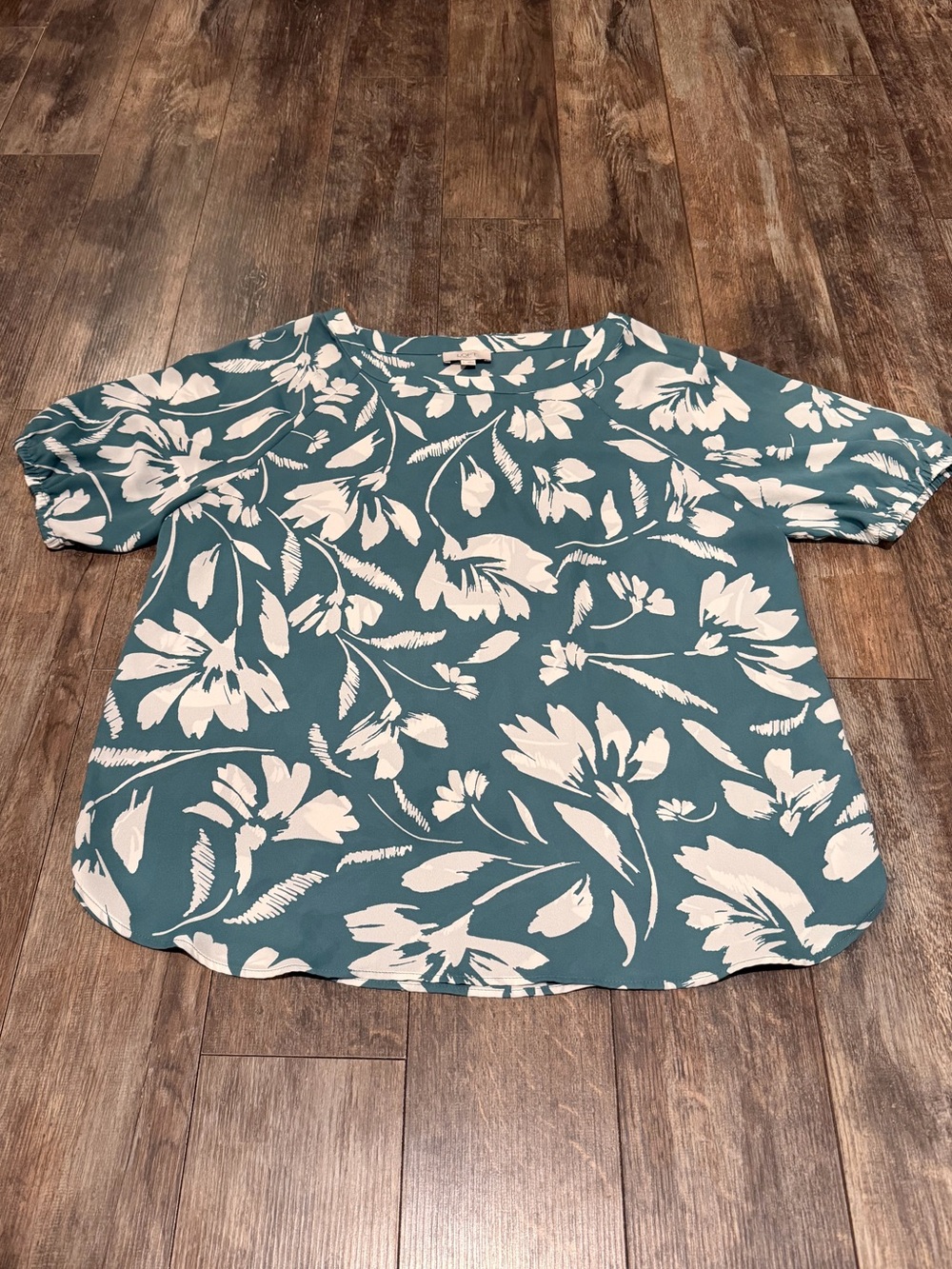 LOFT Teal and White Floral Short-Sleeve Blouse